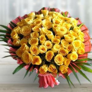 50-YELLOWROSE-BUNCH-WITH-RED-PAPER-WRAPPING