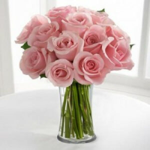 Pink-Roses-in-Vase