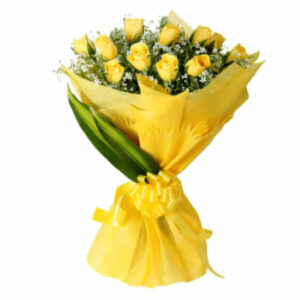 YELLOW-ROSES-IN-YELLOW-PAPER